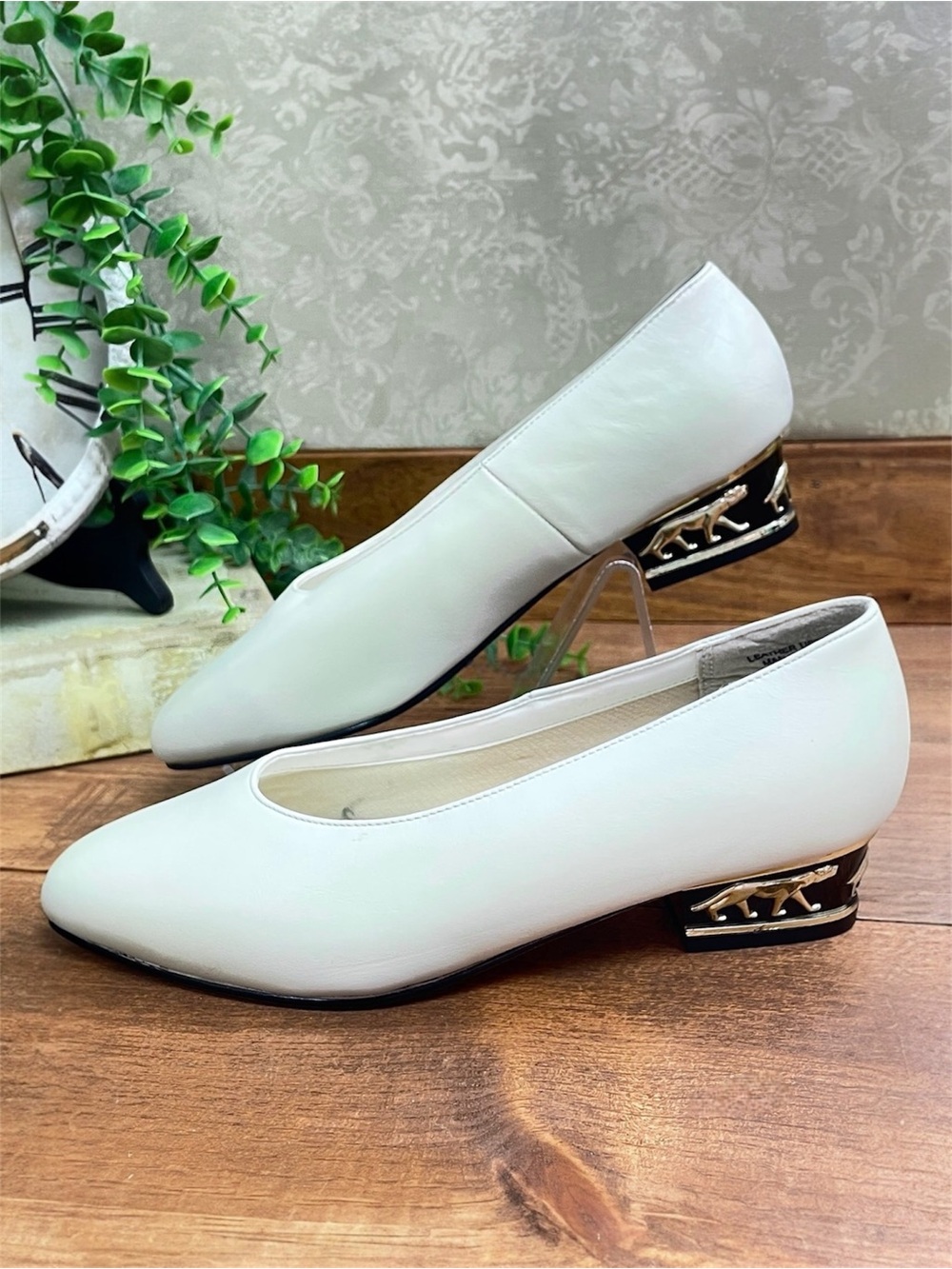 Vintage 80s Leather Panther Heel Ballet Flats White Gold Sculpted Pumps Size 7.5